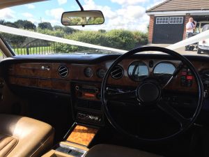White Rolls Royce Silver Shadow - Inside Front