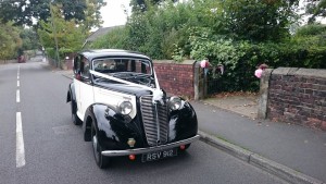 Morrie 10m - Vintage Wedding Car