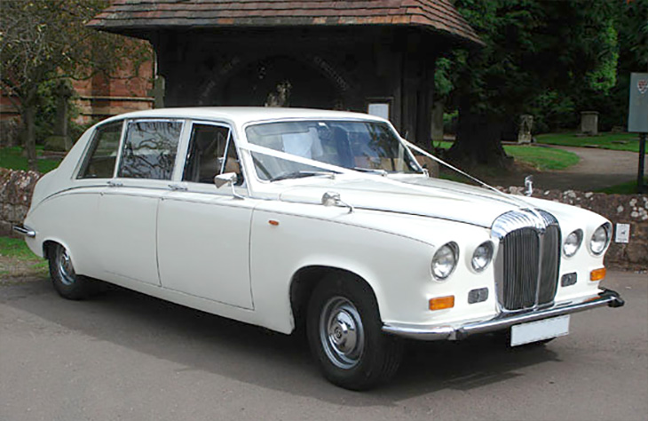 Daimler Limousine - Large Traditional Wedding Car